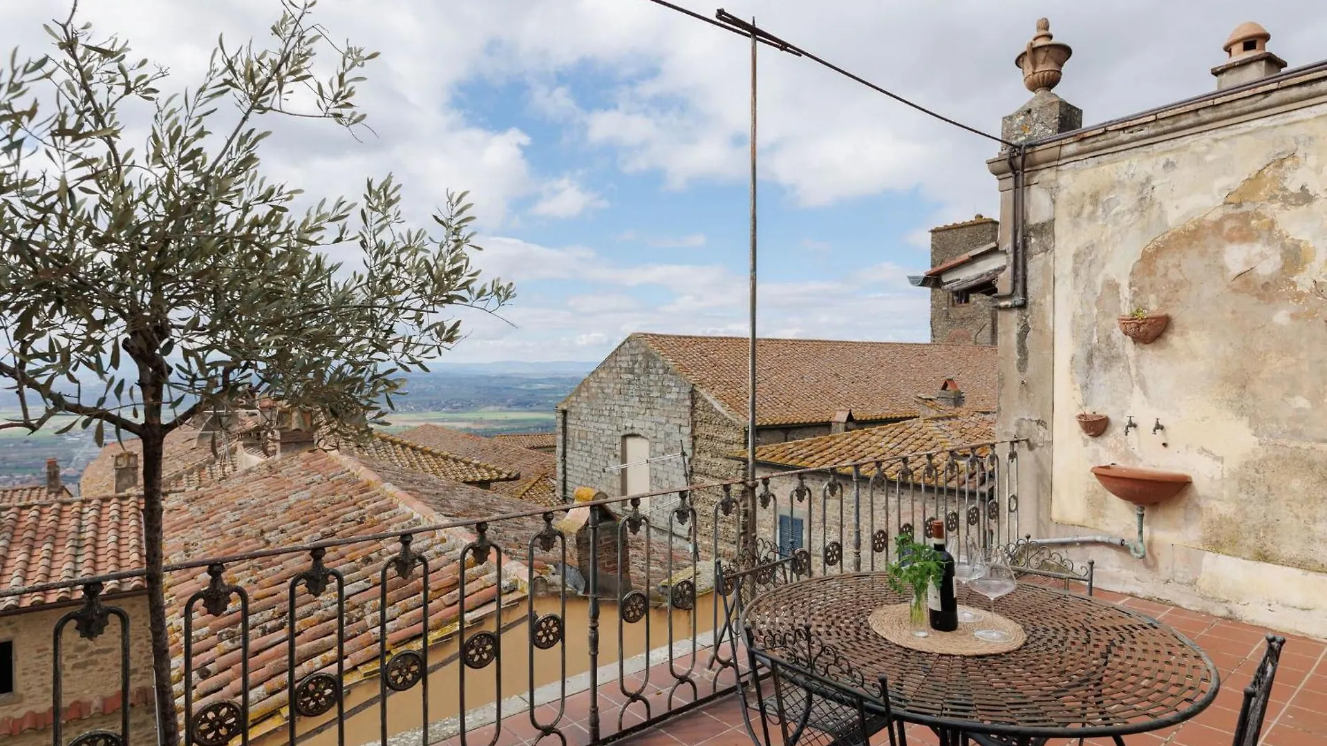La Terrazza Sulla Valle location